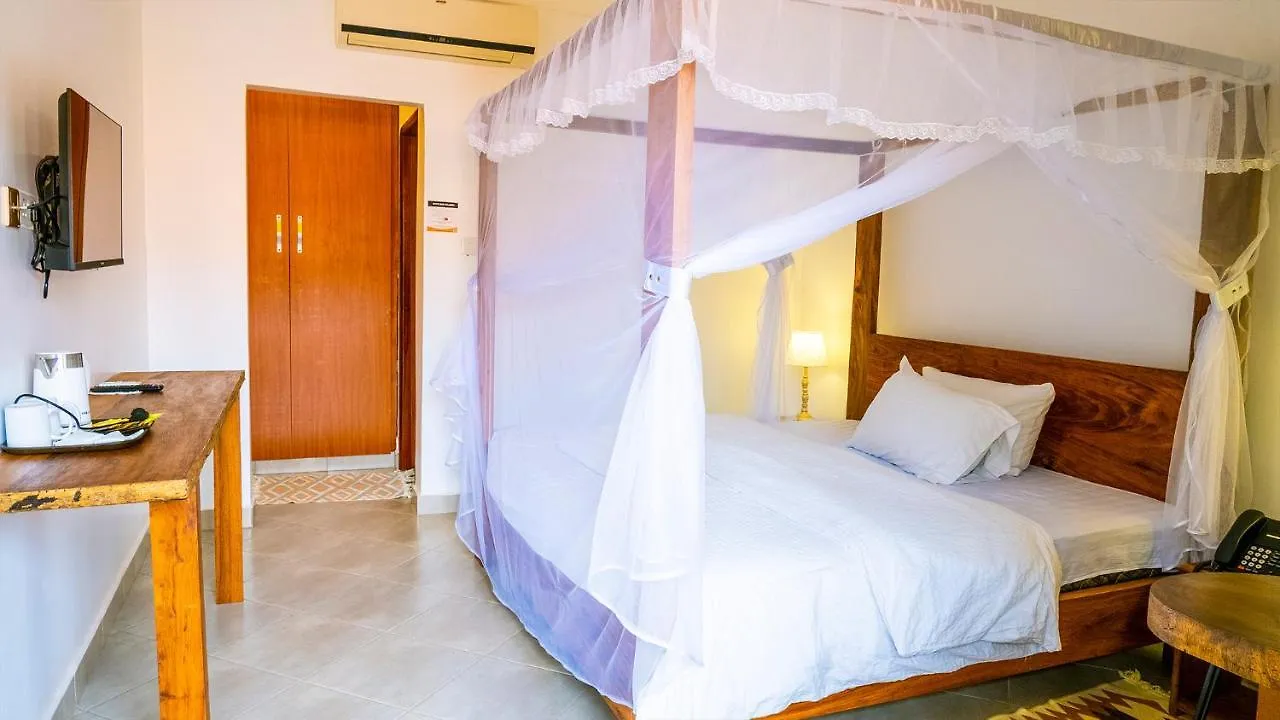 Explorers Hub Hotel Kampala 3*,