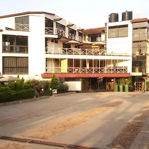 Safari Hotel